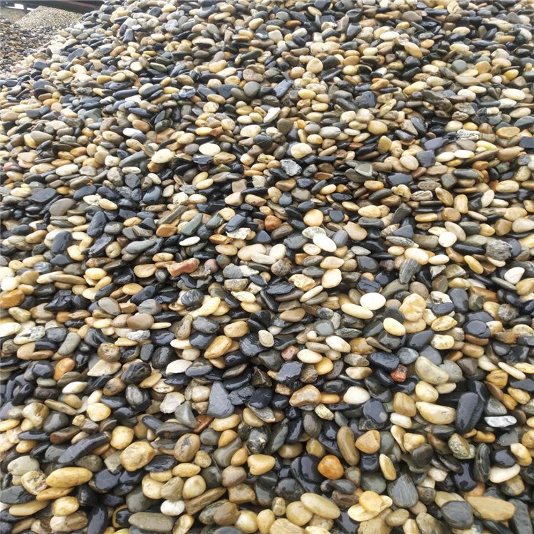 河卵石的多功能应用 从自然景观到基础设施建设